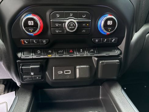 Used 2021 GMC Sierra 1500 AT4 image 23