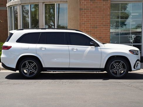 Used 2024 Mercedes-Benz GLS 450 4MATIC image 7