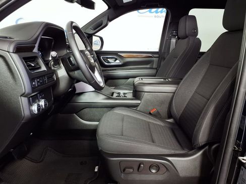 Used 2022 GMC Yukon XL SLE w/ Gmc Pro Safety Plus Package image 7