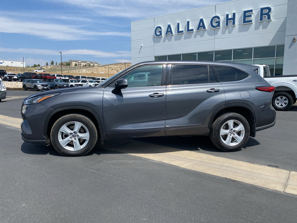 Used 2020 Toyota Highlander LE AWD/4WD image 27