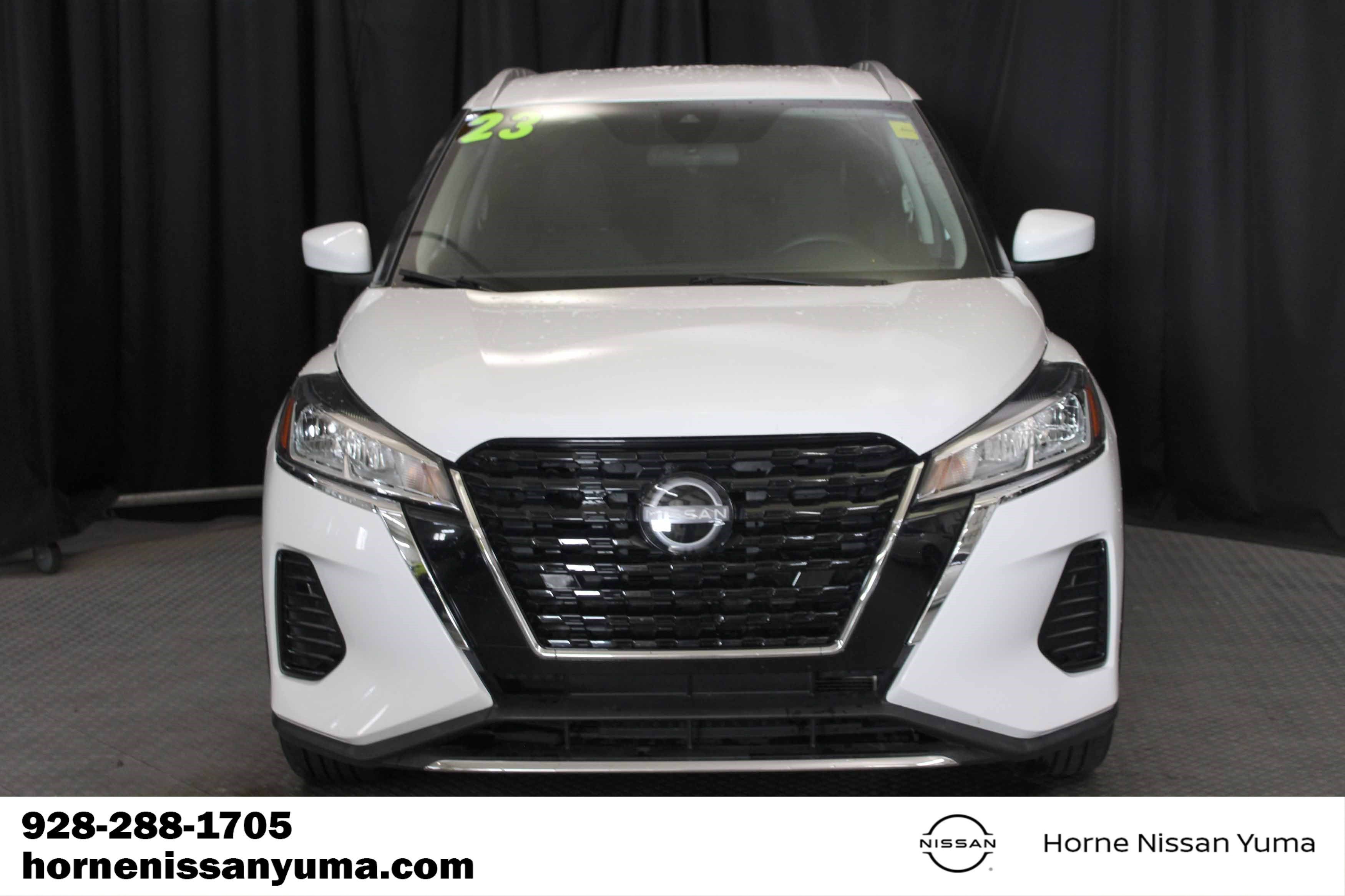 Used 2023 Nissan Kicks SV FWD image 2