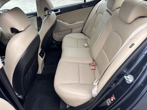 Used 2015 Kia Cadenza Premium image 20