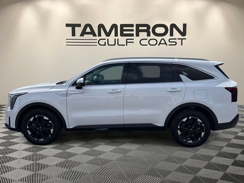 Certified 2025 Kia Sorento S FWD image 5