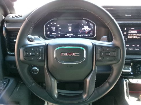 Used 2024 GMC Sierra 1500 AT4 w/ Technology Package AWD/4WD image 23