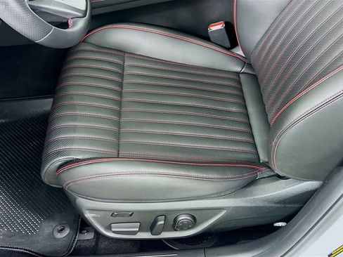 Certified 2025 Genesis G70 3.3T Advanced image 20