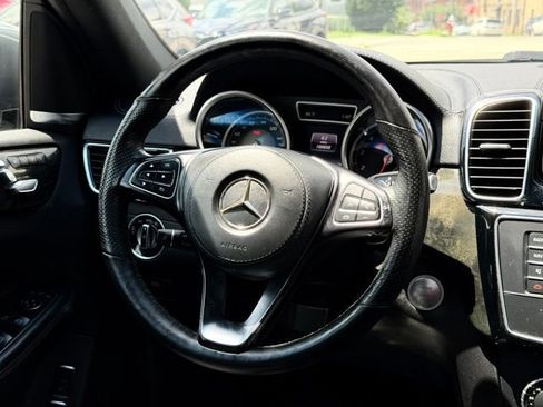 Used 2018 Mercedes-Benz GLS 450 4MATIC image 29