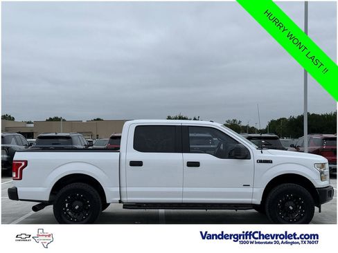 Used 2017 Ford F150 XLT RWD image 3