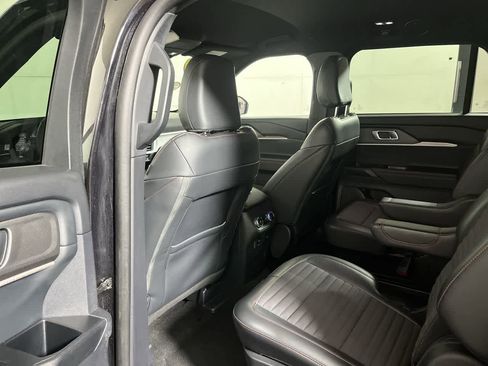 Used 2025 Ford Explorer ST-Line image 25