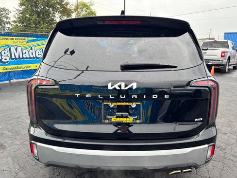 Used 2023 Kia Telluride SX AWD/4WD image 3