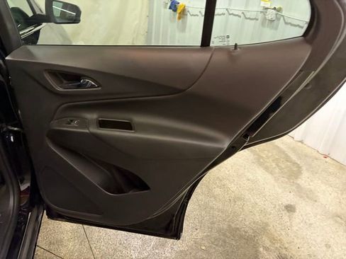 Used 2022 Chevrolet Equinox LT image 16