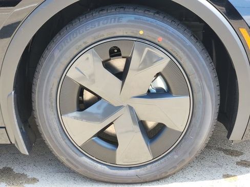 New 2026 Toyota Prius Plug-In Hybrid image 8