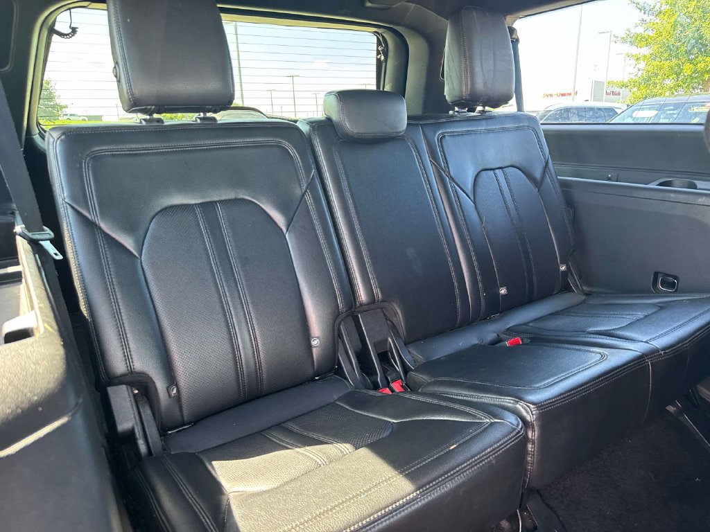 Used 2019 Ford Expedition Max Limited RWD image 13