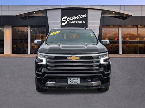Used 2023 Chevrolet Silverado 1500 High Country image 8