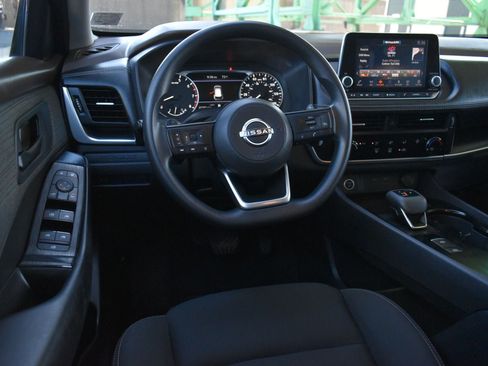 Used 2023 Nissan Rogue S AWD/4WD image 16