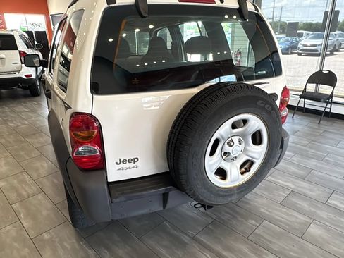 Used 2003 Jeep Liberty Sport AWD/4WD image 9