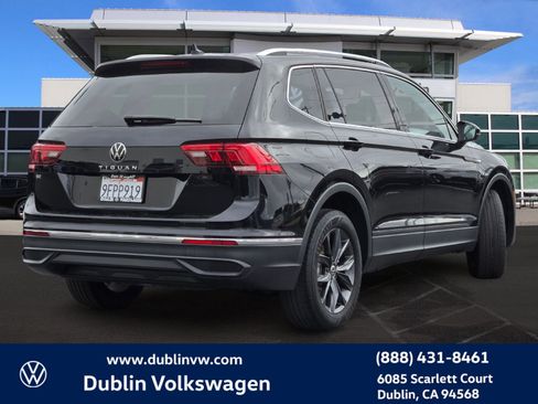 Used 2023 Volkswagen Tiguan SE image 4