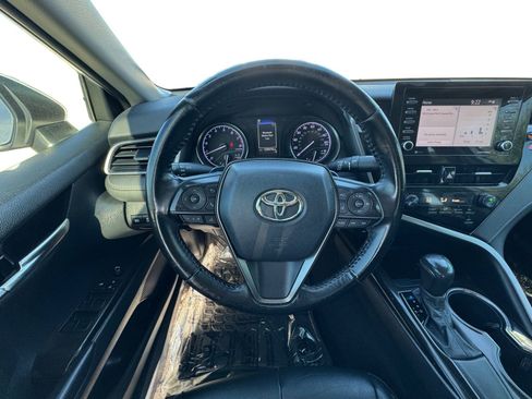 Used 2021 Toyota Camry LE image 12