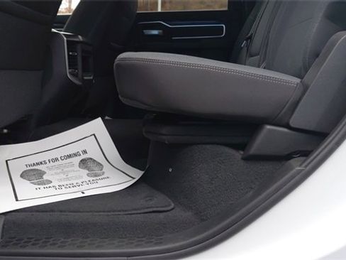 Used 2022 RAM 2500 Big Horn w/ Level A Equipment Group image 18