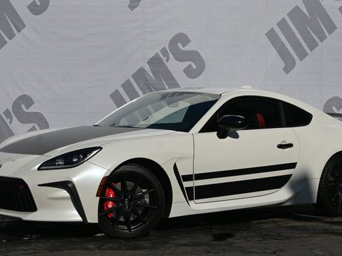 Used 2024 Toyota GR86 TRUENO Edition image 1