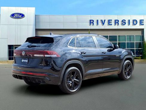 Used 2025 Volkswagen Atlas Cross Sport SEL R-Line AWD/4WD image 7