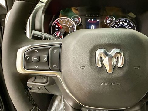 New 2026 RAM 1500 4x4 Crew Cab image 28