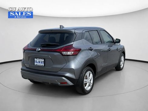 Used 2021 Nissan Kicks S FWD image 7