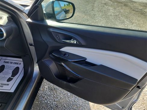 New 2026 Chevrolet Trax LT w/ Driver Confidence Package image 12