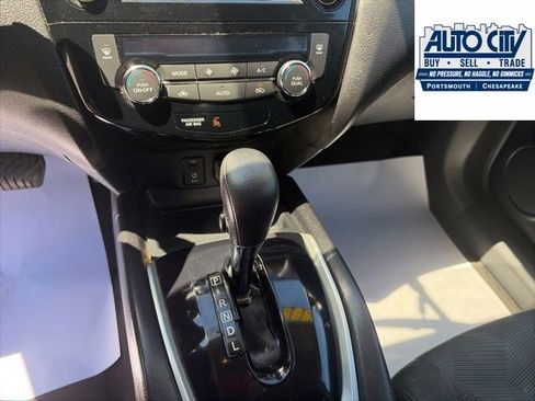 Used 2015 Nissan Rogue SV w/ SV Premium Package FWD image 19