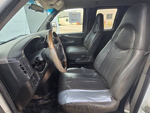 Used 2006 Chevrolet Express 1500 LS AWD/4WD image 23