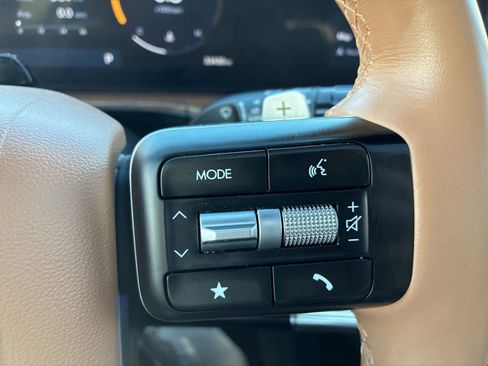 Used 2024 Hyundai Santa Fe Limited image 29