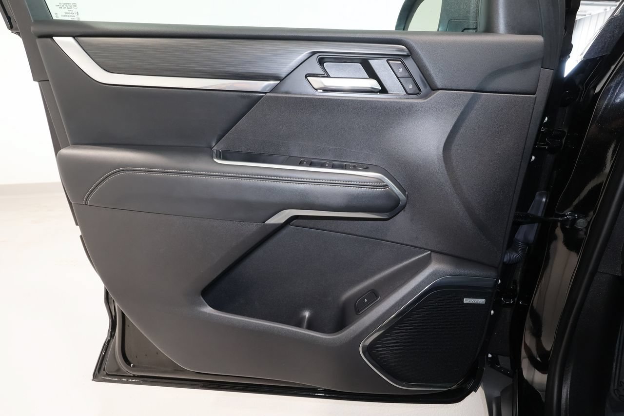 Certified 2026 GMC Acadia Elevation w/ Elevation Premium Package FWD image 23