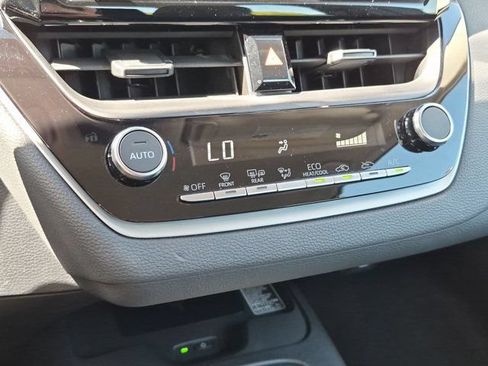 Certified 2026 Toyota Corolla LE w/ LE Premium Package FWD image 14