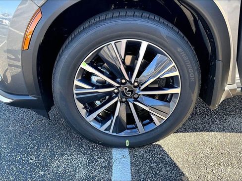 New 2026 INFINITI QX60 Luxe image 16
