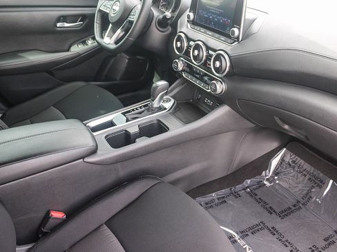 Used 2024 Nissan Sentra SV w/ All-Weather Package image 17