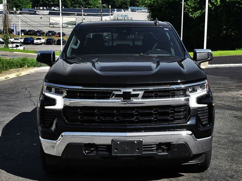 Used 2023 Chevrolet Silverado 1500 LT w/ Leather Package AWD/4WD image 5