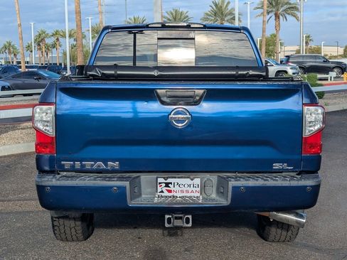 Used 2018 Nissan Titan SL w/ Chrome Package image 5