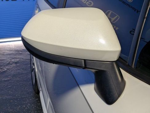 Used 2020 Toyota Corolla LE FWD image 12