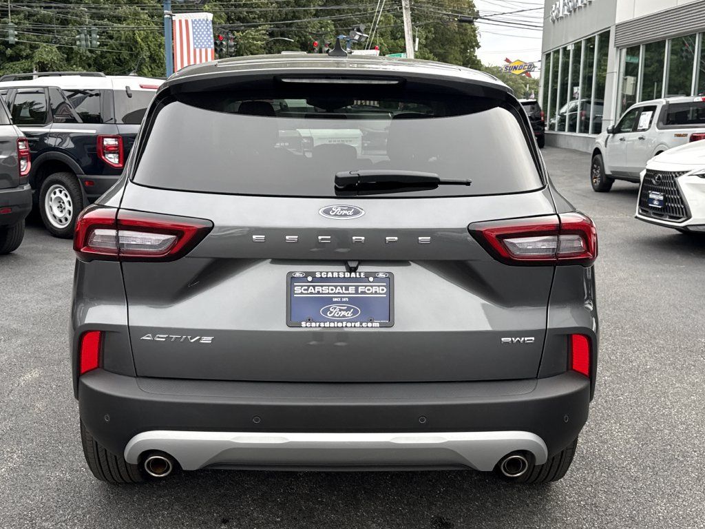 Used 2023 Ford Escape Active w/ Tech Pack #1 AWD/4WD image 5