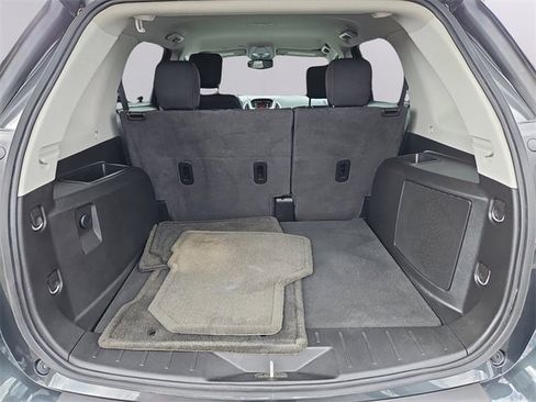 Used 2017 GMC Terrain SLE image 28