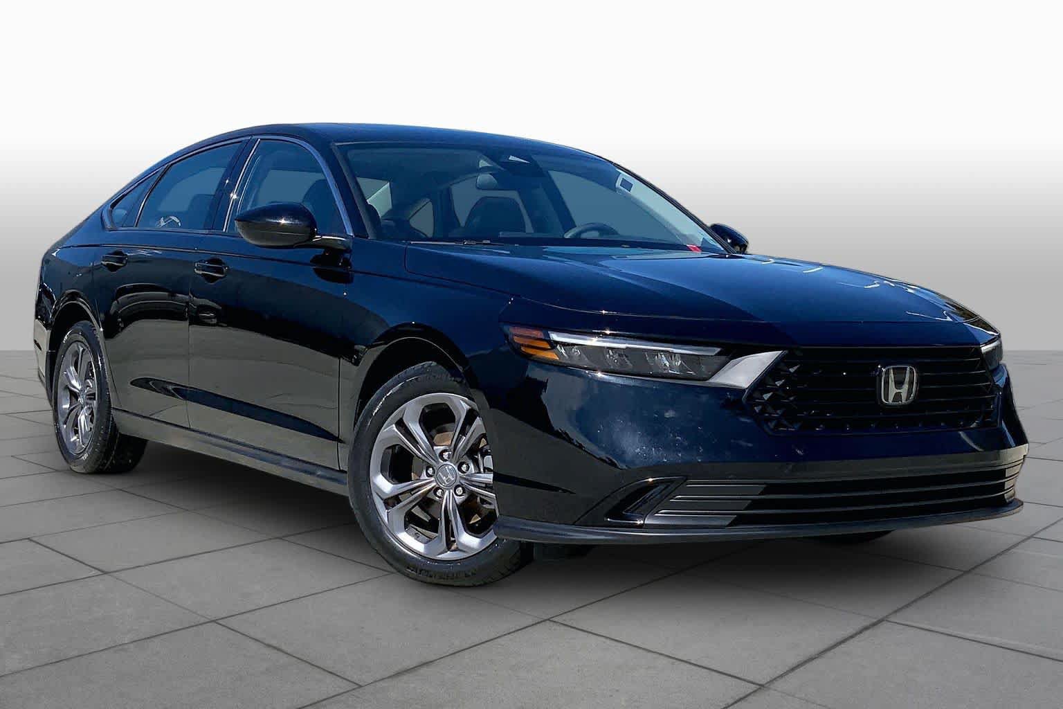 Used 2023 Honda Accord EX image 3