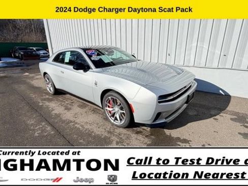 Used 2024 Dodge Charger Daytona Scat Pack w/ Plus Group AWD/4WD image 2
