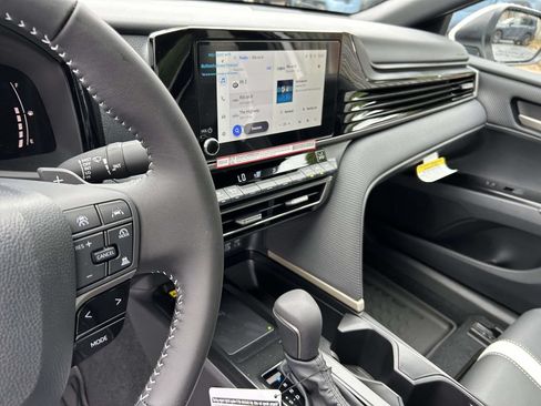 New 2026 Toyota Camry SE FWD image 20