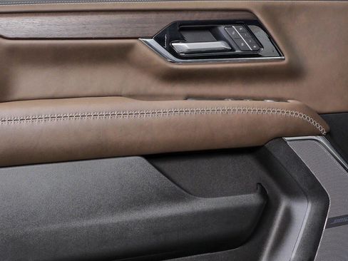 New 2026 GMC Yukon Denali Ultimate AWD/4WD image 6