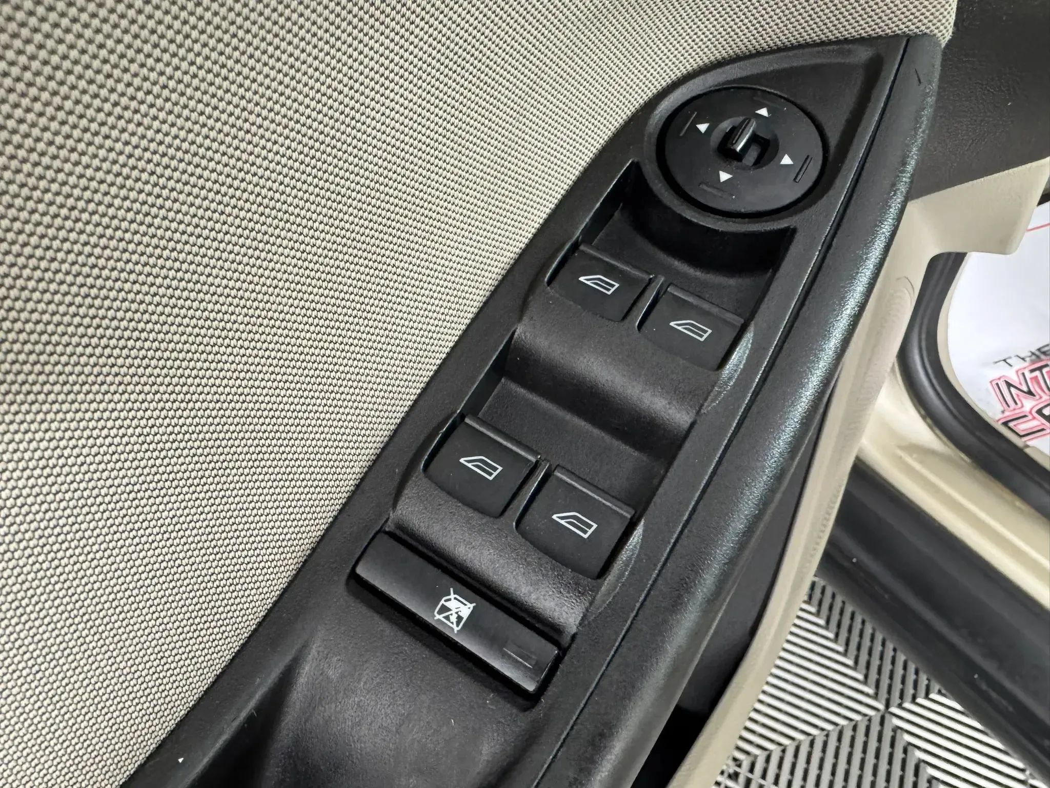 Used 2017 Ford Focus SE FWD image 34