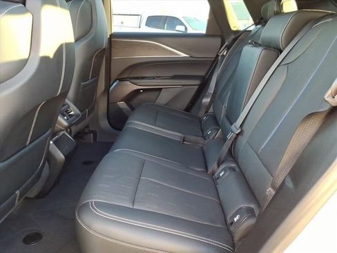 Certified 2024 Cadillac Lyriq Luxury image 7