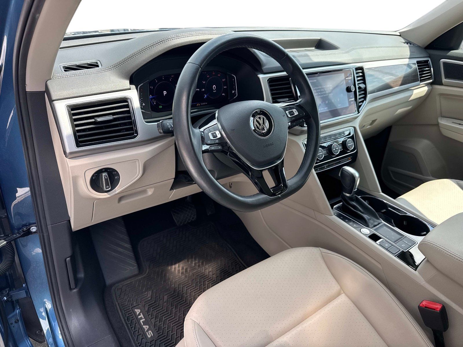 Used 2019 Volkswagen Atlas SEL FWD image 24