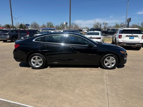 Used 2024 Chevrolet Malibu LT FWD image 4