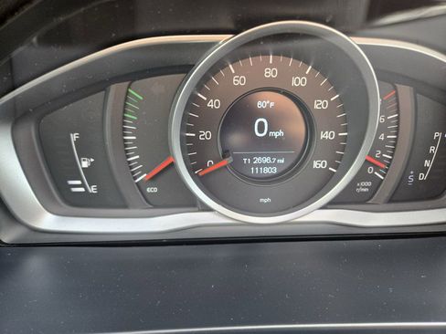 Used 2017 Volvo S60 T5 Dynamic image 5