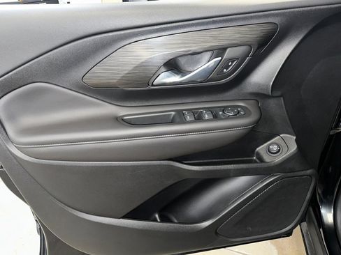 Certified 2022 GMC Terrain SLE w/ Driver Convenience Package image 7