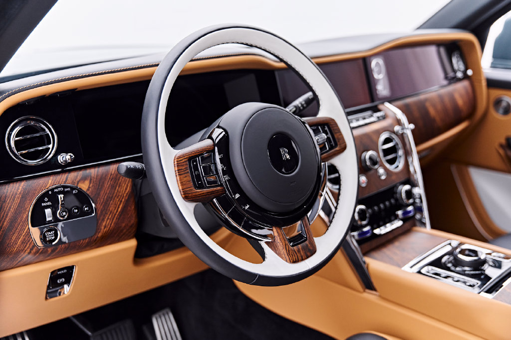 Used 2025 Rolls-Royce Cullinan AWD/4WD image 55